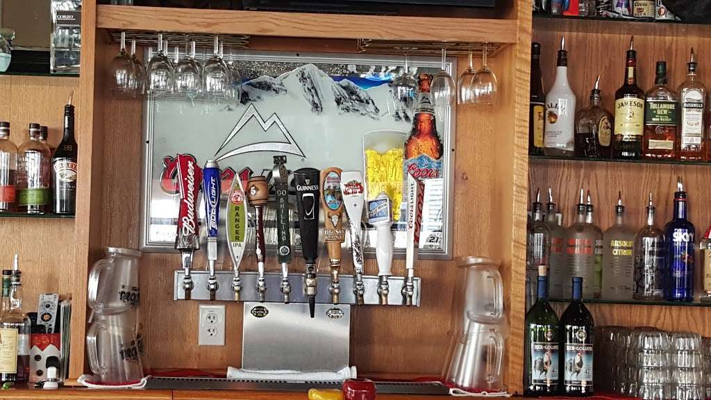 Thirsty Bear Bar & Grill | 2595 S Lewis Way # C, Lakewood, CO 80227 | Phone: (303) 989-3722
