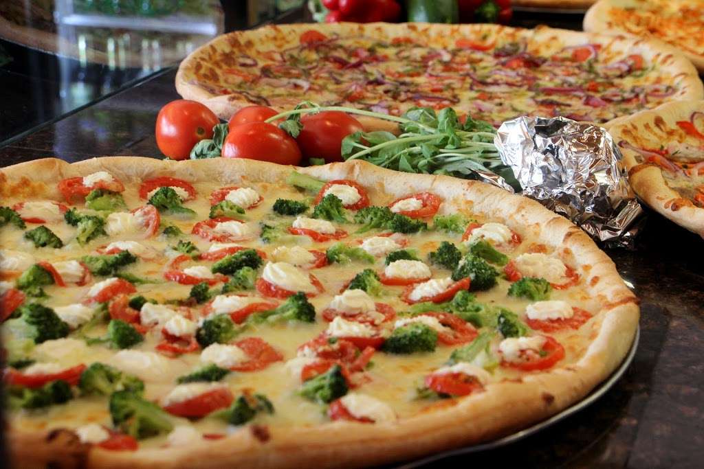 Vincents Brick Oven Pizzeria | 112 W Main St, Maple Shade Township, NJ 08052, USA | Phone: (856) 779-0100