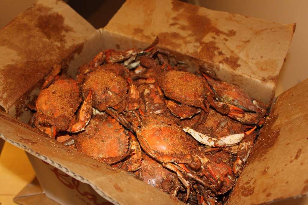 Blakes Crab House | 5005 Erdman Ave, Baltimore, MD 21205, USA | Phone: (410) 534-5600