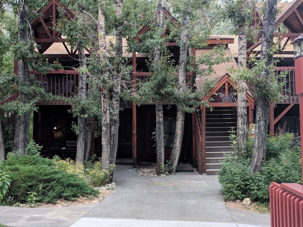 Streamside On Fall River | 1260 Fall River Rd, Estes Park, CO 80517, USA | Phone: (970) 586-6464