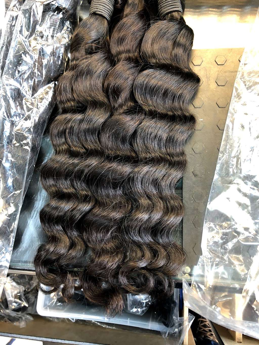 Naive Hair Weave LLC | 14743 Kedzie Ave, Posen, IL 60469, USA | Phone: (773) 805-9600