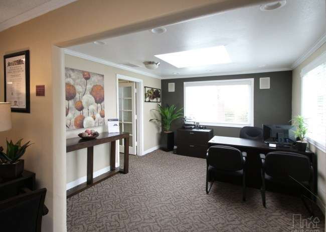 Warwick Square Apartments | 780 S Lyon St #911, Santa Ana, CA 92705 | Phone: (657) 242-2451