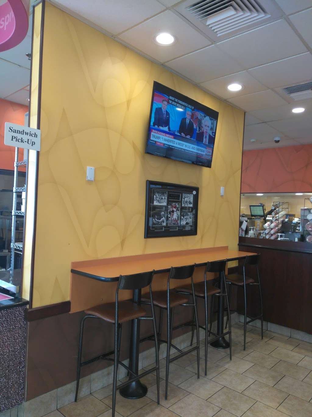 Dunkin Donuts | 86 Broadway #86T, Saugus, MA 01906, USA | Phone: (339) 600-7340