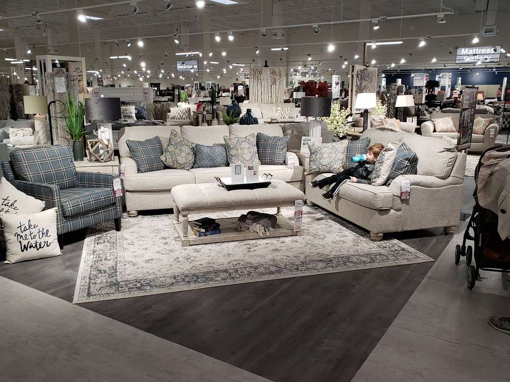 American Furniture Warehouse | 21501 Gulf Fwy, Webster, TX 77598, USA | Phone: (281) 672-1199