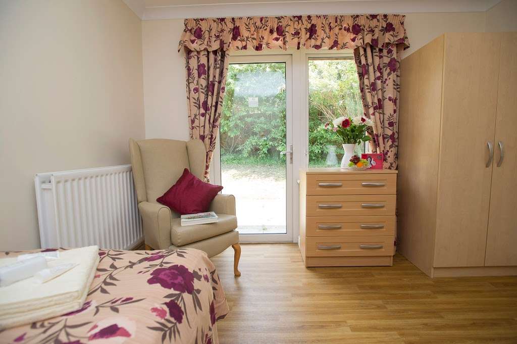 Priory Mews Care Home | Watling St, Dartford DA2 6EG, UK | Phone: 0333 321 4715