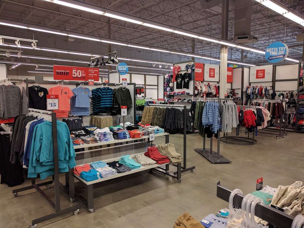 Old Navy | 3060 Center Valley Pkwy, Center Valley, PA 18034, USA | Phone: (610) 791-1646