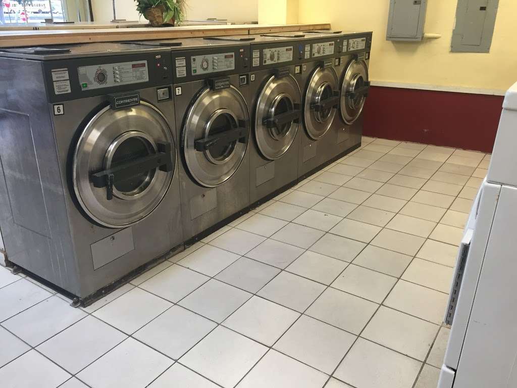 Plantations Best Coin Laundry | 4650 NW 9th Ct, Plantation, FL 33317, USA | Phone: (954) 998-4272