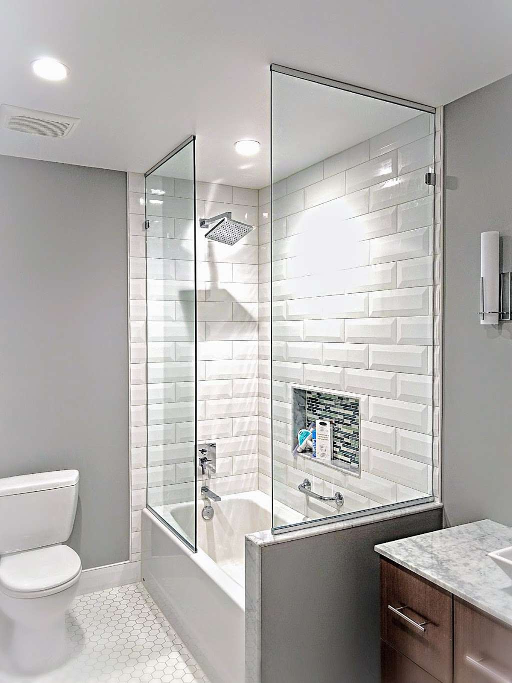 Master Shower Doors | 1712 Ogletown Rd, Newark, DE 19711, USA | Phone: (302) 368-7888