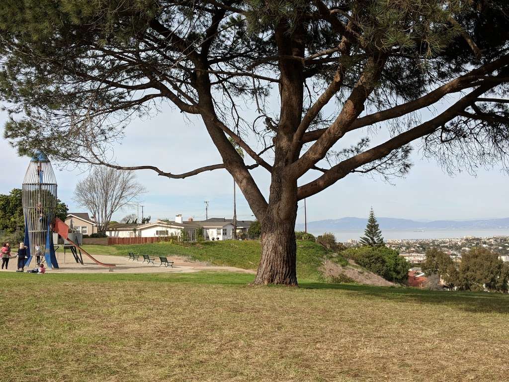 Los Arboles Rocketship Park | 5101 Cll De Ricardo, Torrance, CA 90505, USA | Phone: (310) 328-5310