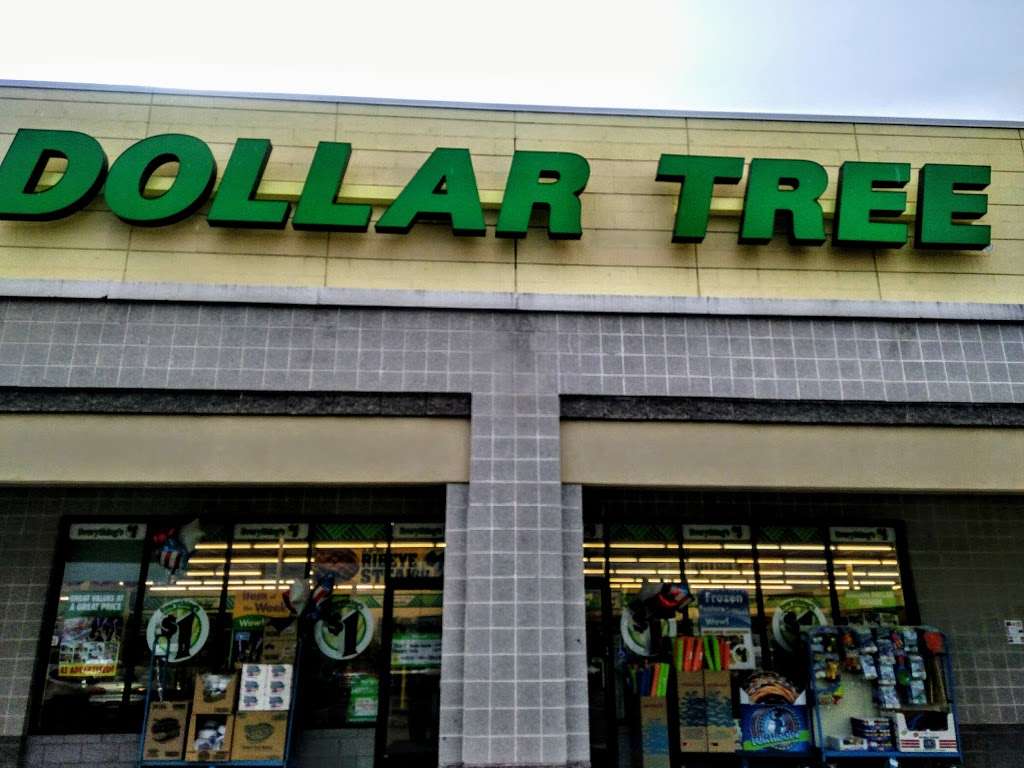 Dollar Tree | 229 Tippin Dr, Thurmont, MD 21788, USA | Phone: (240) 288-9688