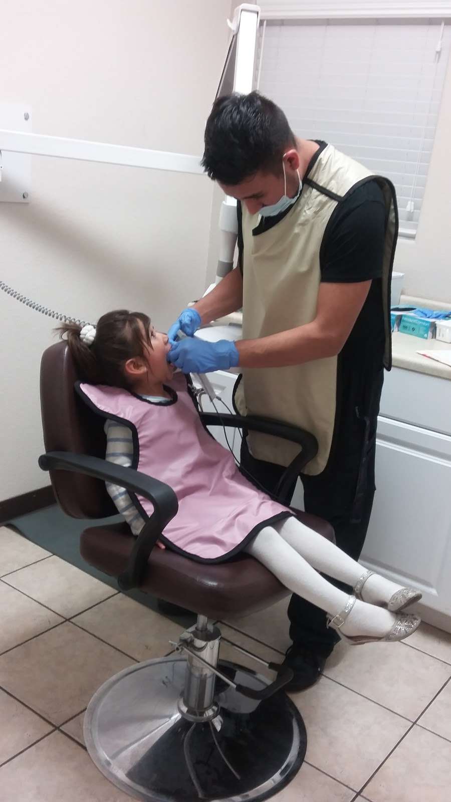 Apple Dental Center | 19190 CA-18, Apple Valley, CA 92307, USA | Phone: (760) 242-7753