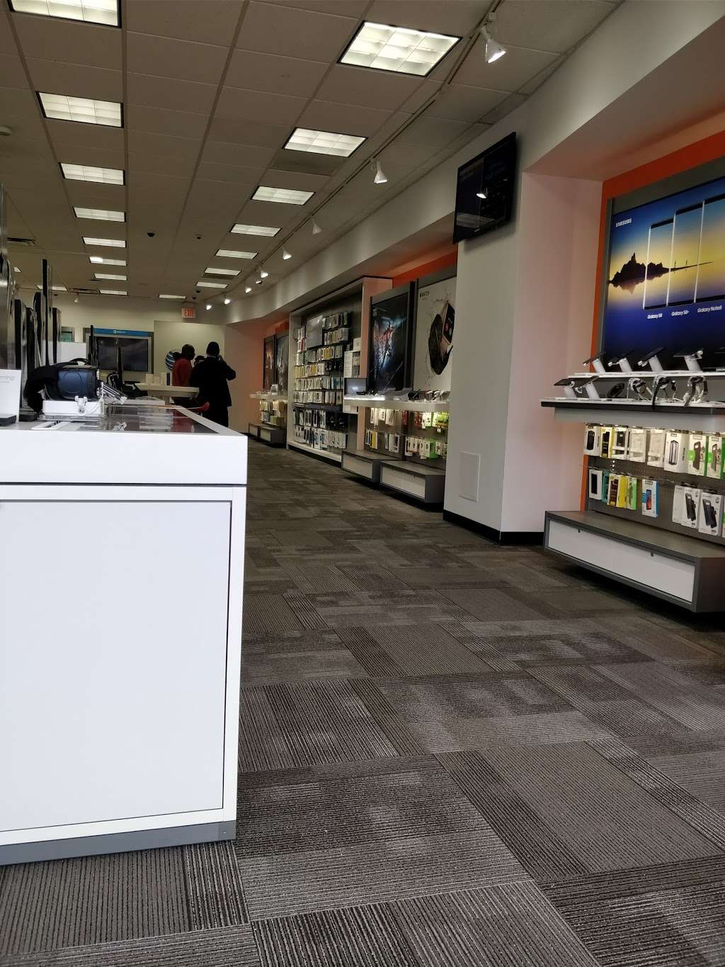 AT&T Store | 320 Route 10 West, East Hanover, NJ 07936 | Phone: (973) 884-2222