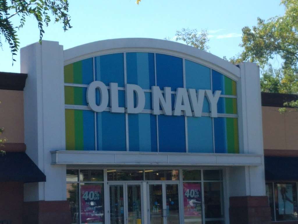 Old Navy | 3131 E Main St, Mohegan Lake, NY 10547, USA | Phone: (914) 526-4440