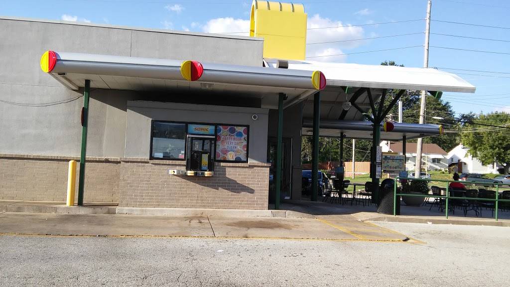 Sonic Drive-In | 10414 Page Ave, Olivette, MO 63132, USA | Phone: (314) 428-1313