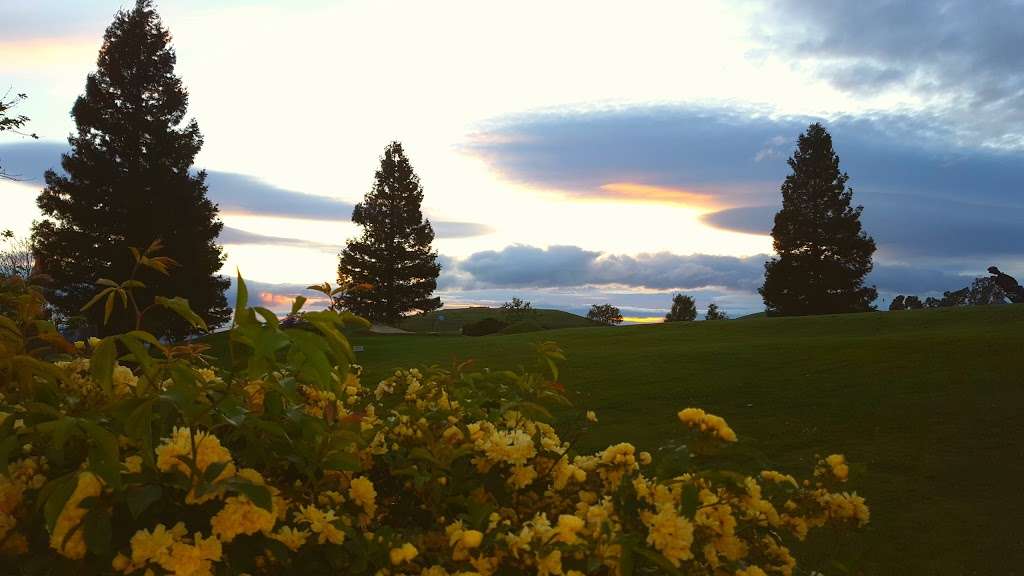 Spring Valley Golf Course | 3441 Calaveras Rd, Milpitas, CA 95035, USA | Phone: (408) 262-1722