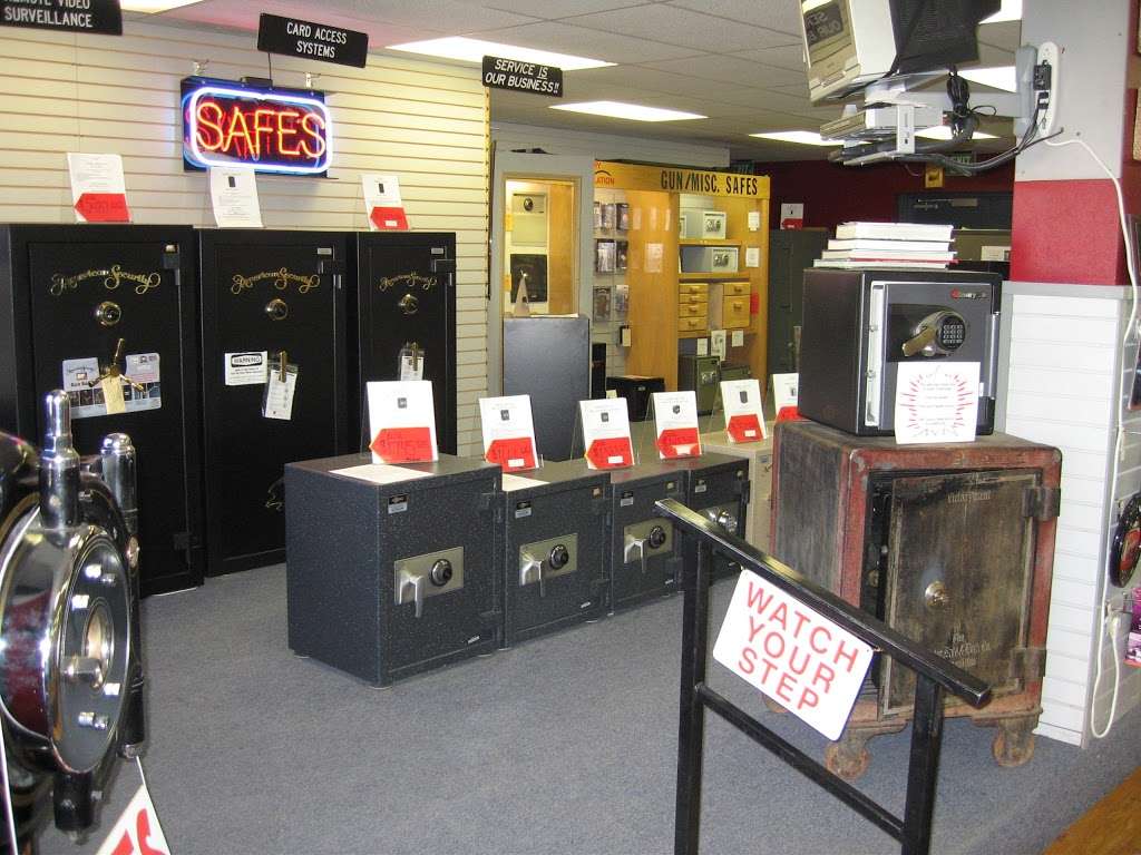 Englewood Lock and Key | 4310 S Broadway, Englewood, CO 80113 | Phone: (303) 789-2568