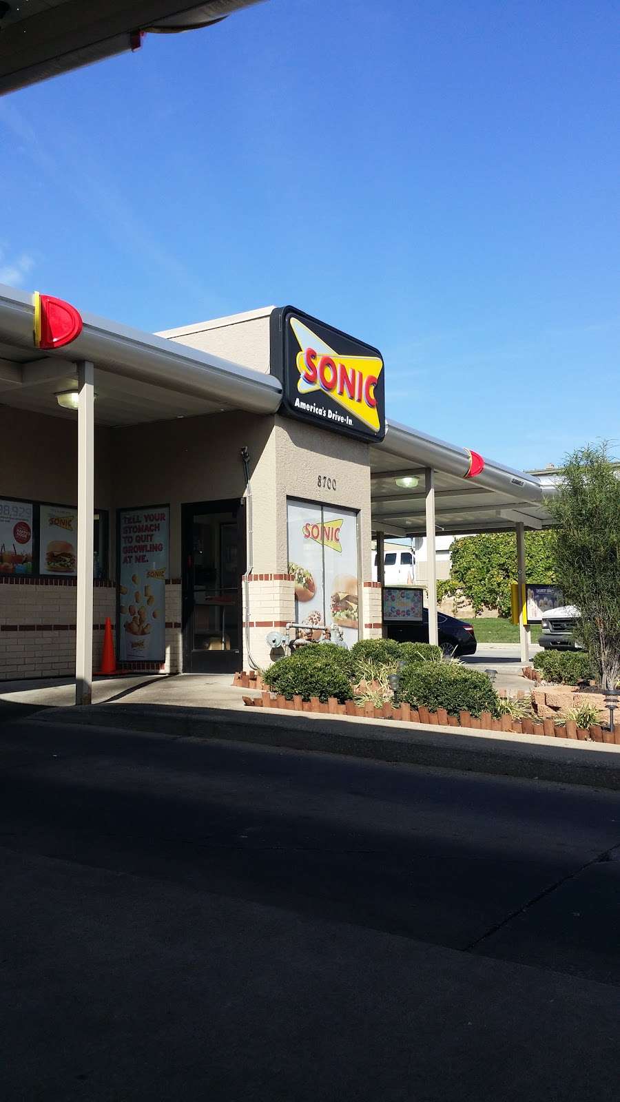 Sonic Drive-In | 8700 NW 63 St, Parkville, MO 64152, USA | Phone: (816) 746-5535