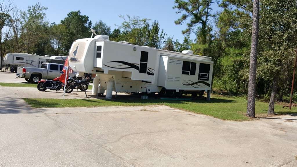 Less Rv Park | 5860 FM 563, Wallisville, TX 77597, USA | Phone: (409) 389-2818