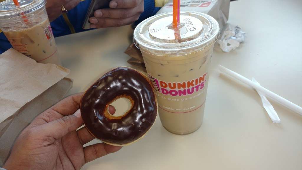 Dunkin Donuts | 135 Prospect St, Stamford, CT 06901, USA | Phone: (203) 325-4204