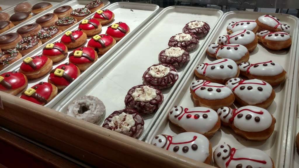 Krispy Kreme Doughnuts | 412 Devon Ave, Elk Grove Village, IL 60007 | Phone: (847) 472-9500