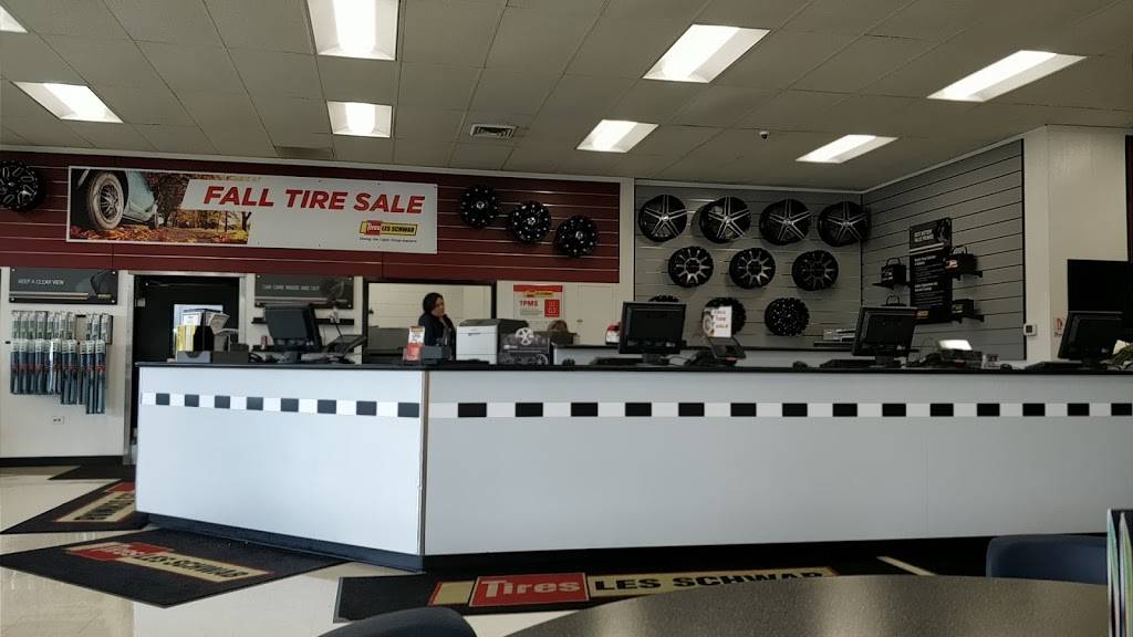 Les Schwab Tire Center | 1625 Beavercreek Rd, Oregon City, OR 97045, USA | Phone: (503) 657-1235