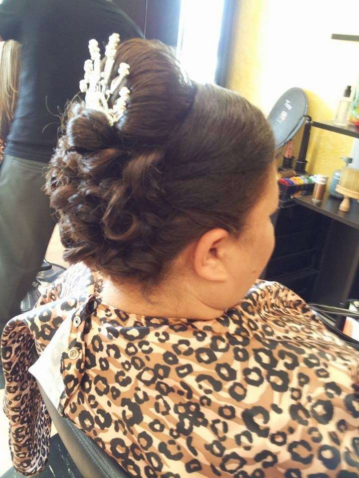 Teres Hair Studio | 318 N Independence Blvd, Romeoville, IL 60446, USA | Phone: (815) 407-0578