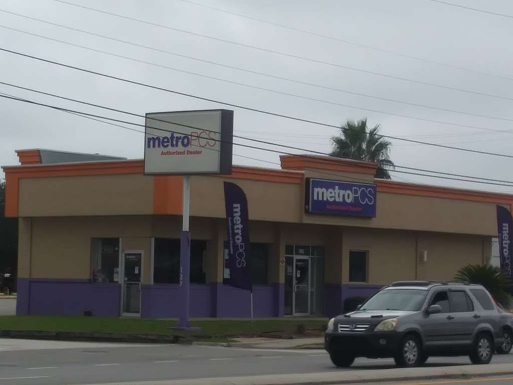 Metro by T-Mobile | 127 Ridgewood Ave, Holly Hill, FL 32117, USA | Phone: (386) 253-4404