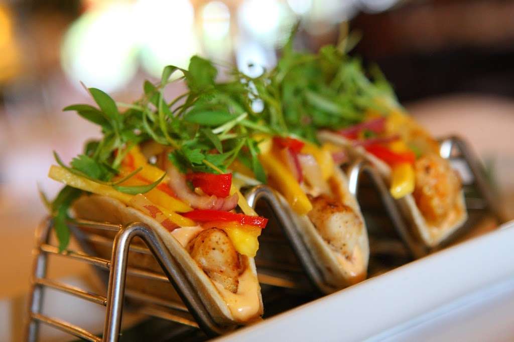 Bar Frites | 400 Wheatley Plaza, Greenvale, NY 11548, USA | Phone: (516) 484-7500