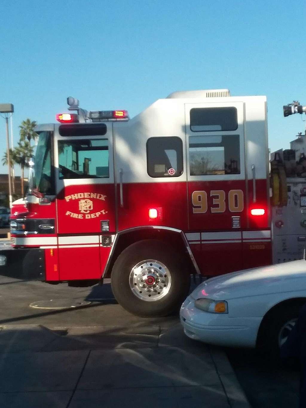 Phoenix Fire Department Station 30 | 2701 W Belmont Ave, Phoenix, AZ 85051, USA