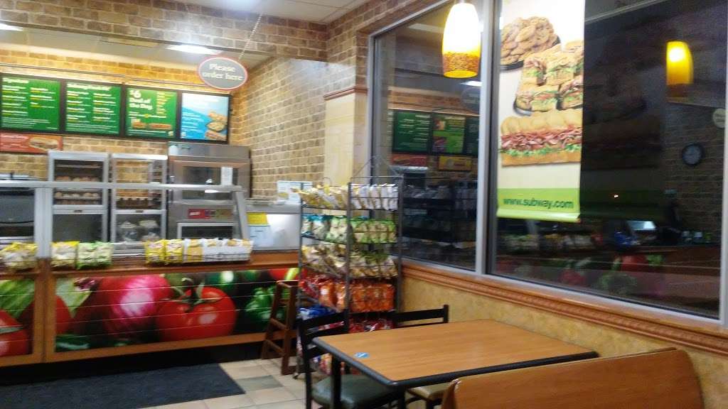 Subway Restaurants | 3041 IL-71, Ottawa, IL 61350, USA | Phone: (815) 561-4138