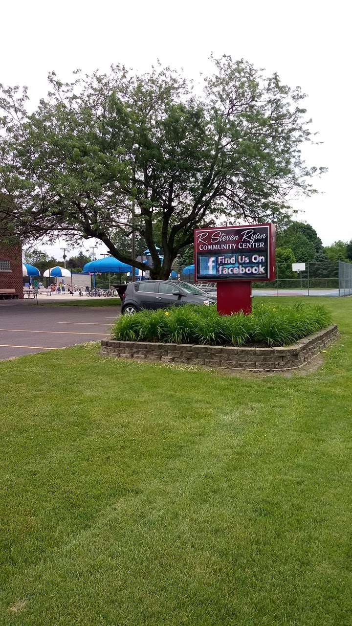 Parking Lot | 405 N 4th St, Kentland, IN 47951, USA