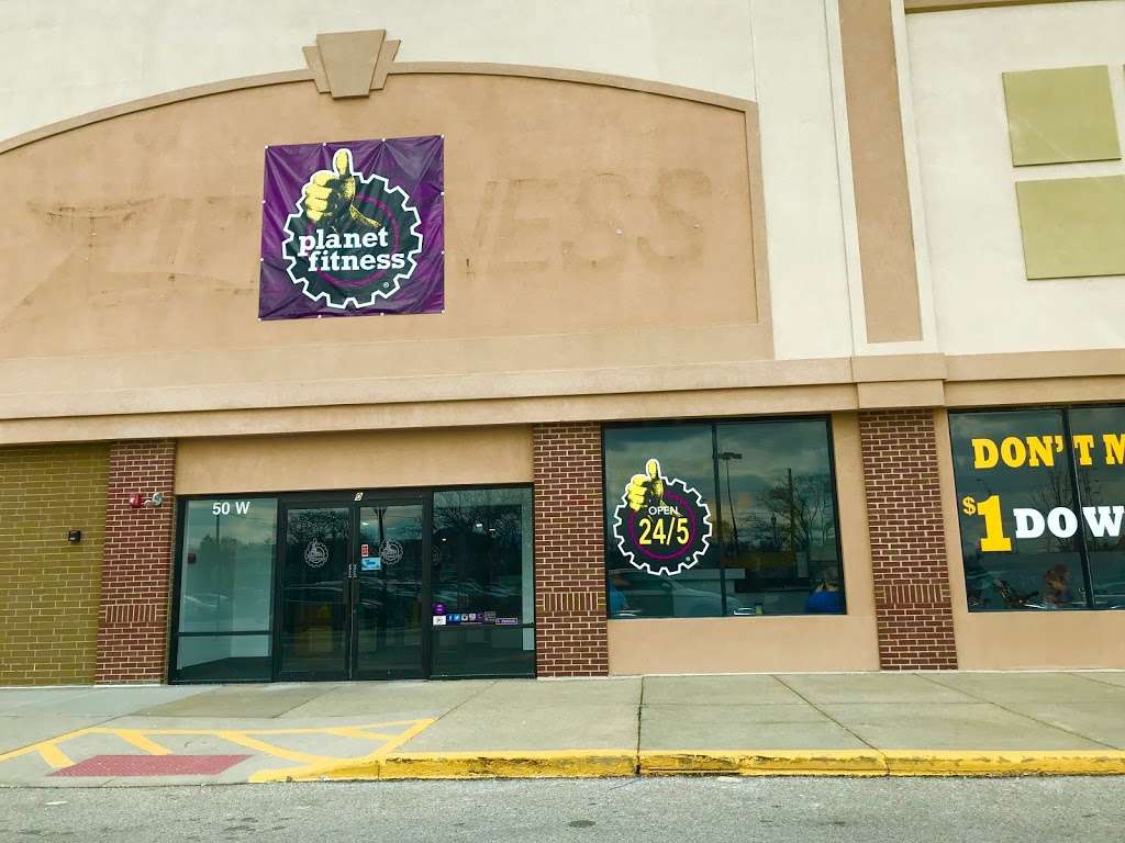 Planet Fitness | 50 W Rand Rd, Arlington Heights, IL 60004, USA | Phone: (847) 749-4212