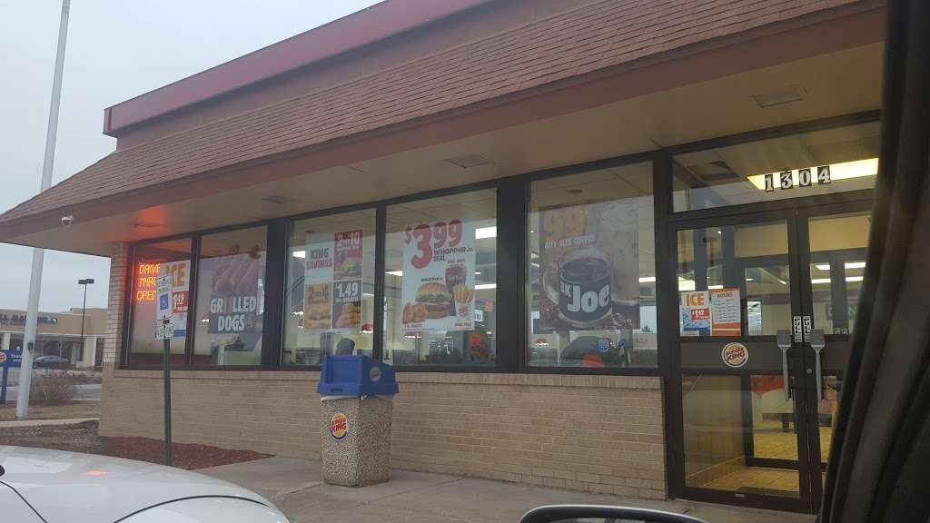 Burger King | 1304 S Naper Blvd, Naperville, IL 60540, USA | Phone: (630) 637-1880