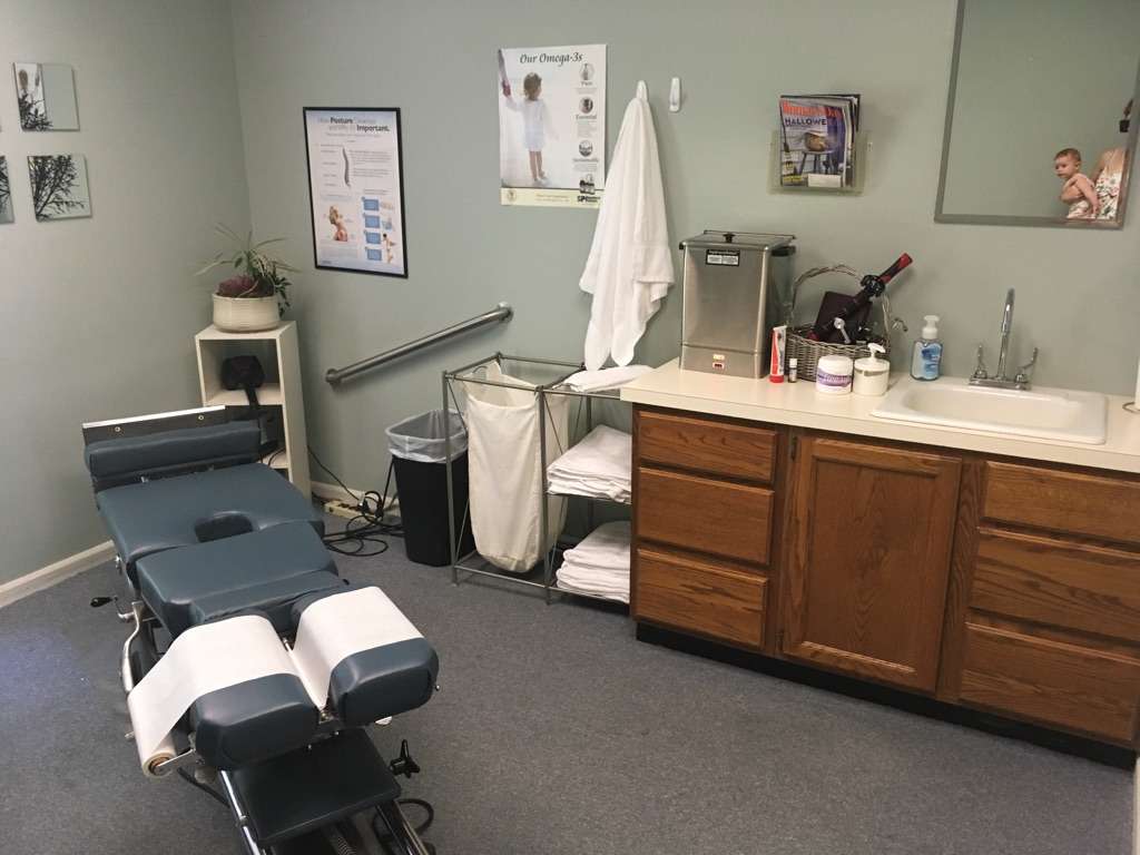 Hackett Chiropractic | 1776 W John Beers Rd, Stevensville, MI 49127, USA | Phone: (269) 429-1151