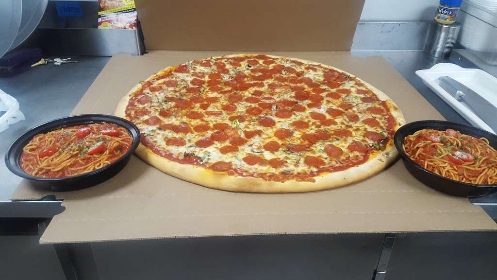 Wow Pizzeria | 9745 Franklin Ave, Franklin Park, IL 60131 | Phone: (708) 665-8000