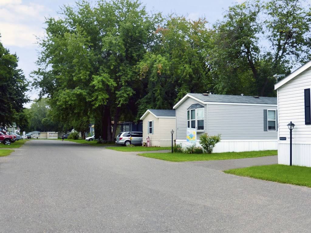 North Star Estates Manufactured Home Community | 3001 Country Dr, Little Canada, MN 55117, USA | Phone: (651) 484-8567