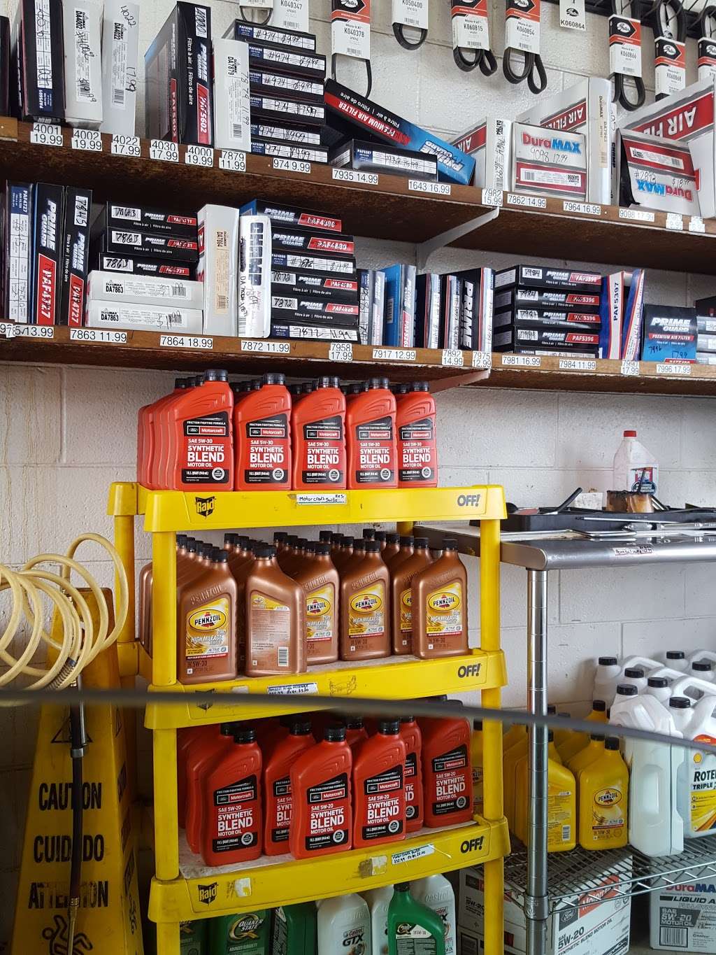 Oil Quickly Oil Change & Lube | 1142 Chicago St, Hammond, IN 46327, USA | Phone: (219) 937-2895