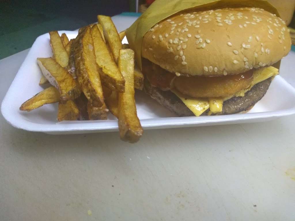 Hamburguesas El Gera | Lic. Jose Lopez Portillo poniente 125, Nueva Tijuana, 22435 Tijuana, B.C., Mexico | Phone: 664 306 4560