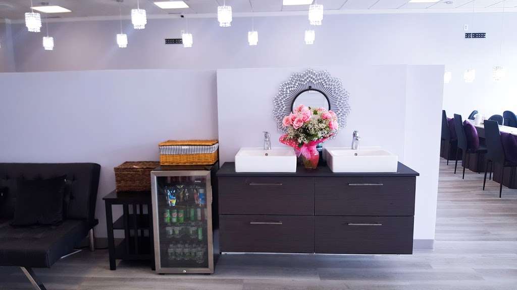 Flawless Nail Lounge & Spa | 138 Bridge St, Weymouth, MA 02191, USA | Phone: (781) 812-0858