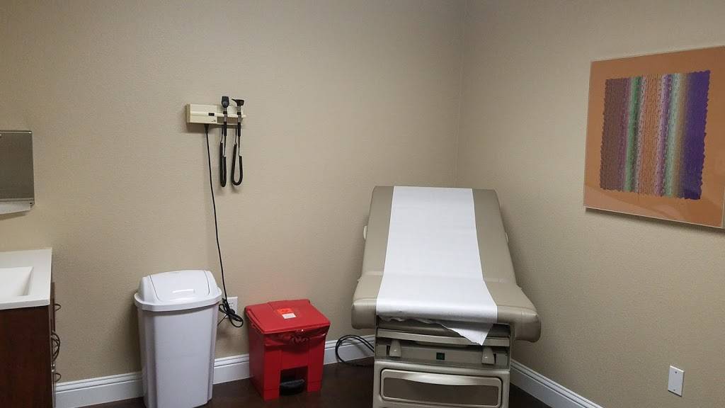 The Caring Place Clinic | 901 W Broad St, Mansfield, TX 76063, USA | Phone: (817) 473-6611