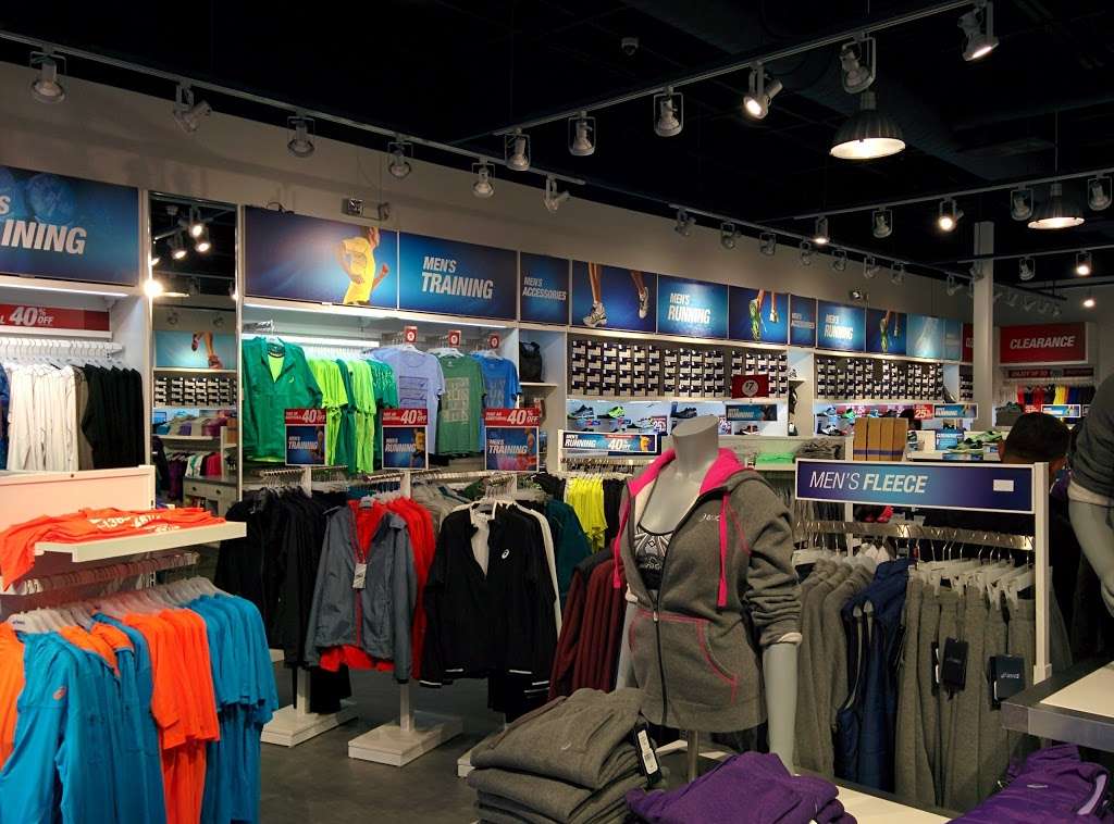 ASICS Outlet in 1 Outlet Blvd 690 Wrentham MA 02093 USA