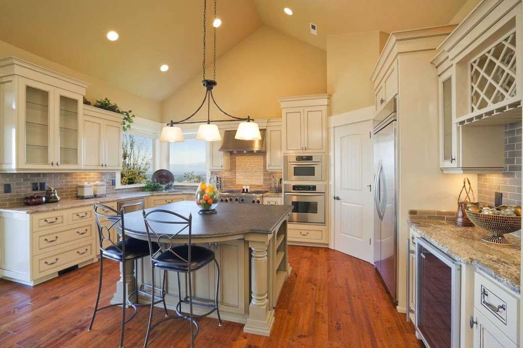 Kitchen and Bath Cabinets | 515 School House Rd, Kennett Square, PA 19348, USA | Phone: (610) 444-7208