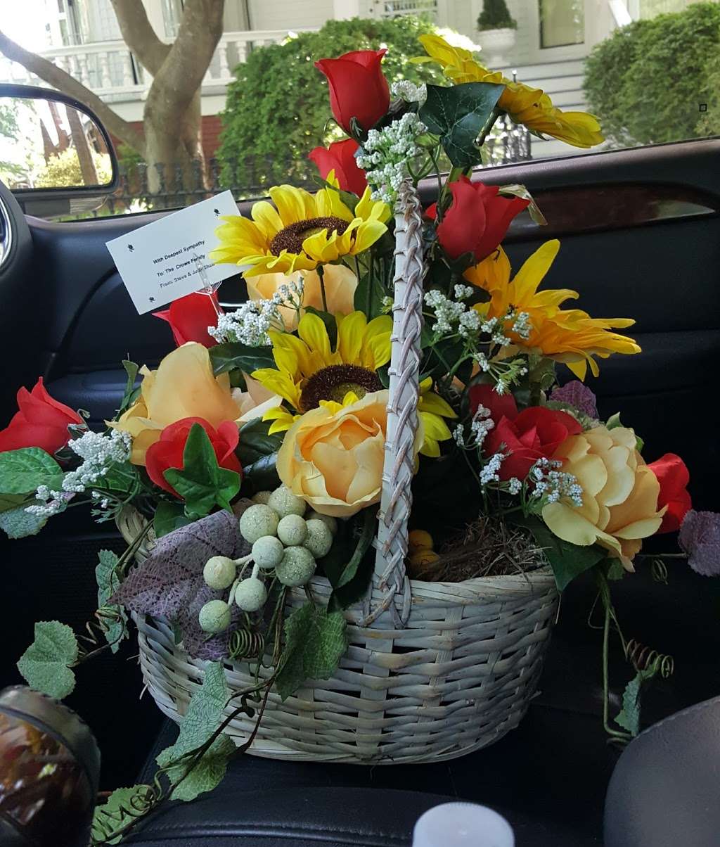WEST POINT FLOWERS / Silk Flowers Only | 241 Gwynne Dr, Aylett, VA 23009 | Phone: (804) 310-9049