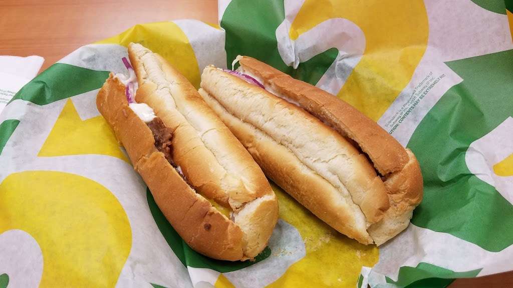 Subway Restaurants | 646 S Main St, Bourbonnais, IL 60914 | Phone: (815) 939-1300