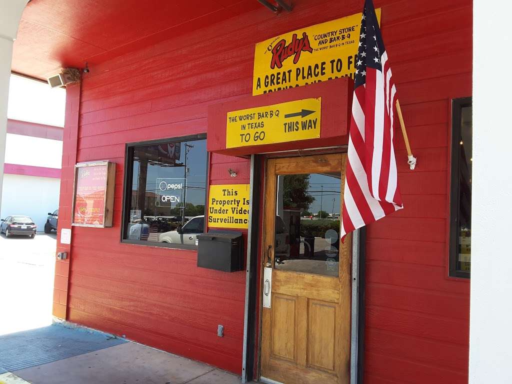 Rudys Country Store and BBQ | 15560 I-35, Schertz, TX 78154, USA | Phone: (210) 653-7839