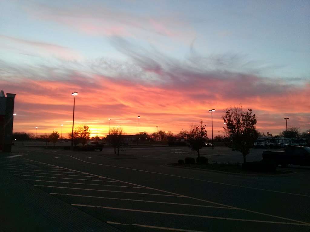 Pine Tree Plaza | 1428 Geneva St, Delavan, WI 53115, USA | Phone: (847) 382-3022