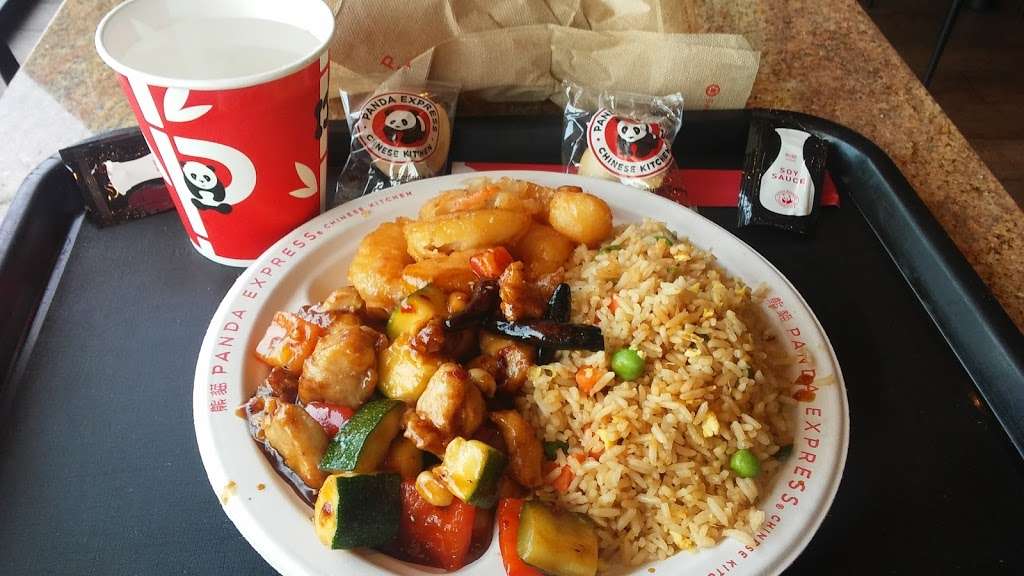 Panda Express | 1070 N Rohlwing Rd, Addison, IL 60101, USA | Phone: (630) 932-8245