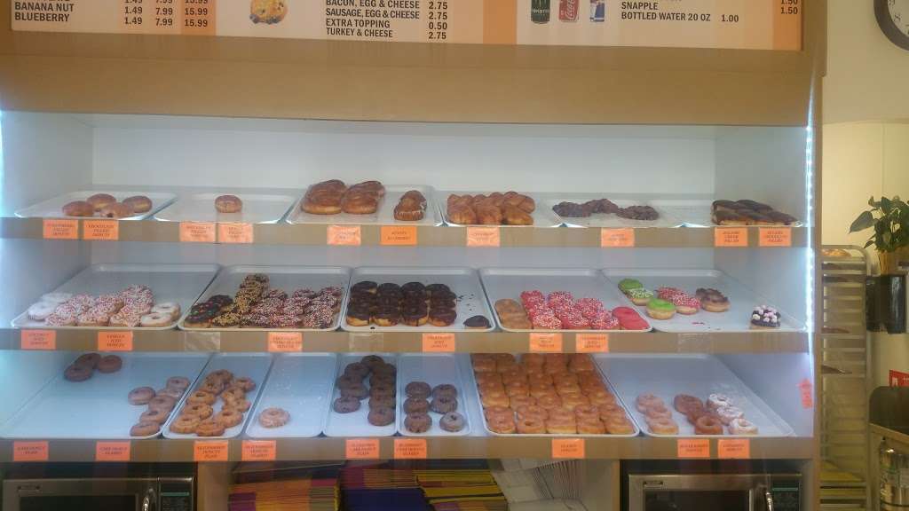 Donuts & Cup | 535 Farm to Market Rd 2977 #140, Rosenberg, TX 77469, USA | Phone: (281) 239-7888