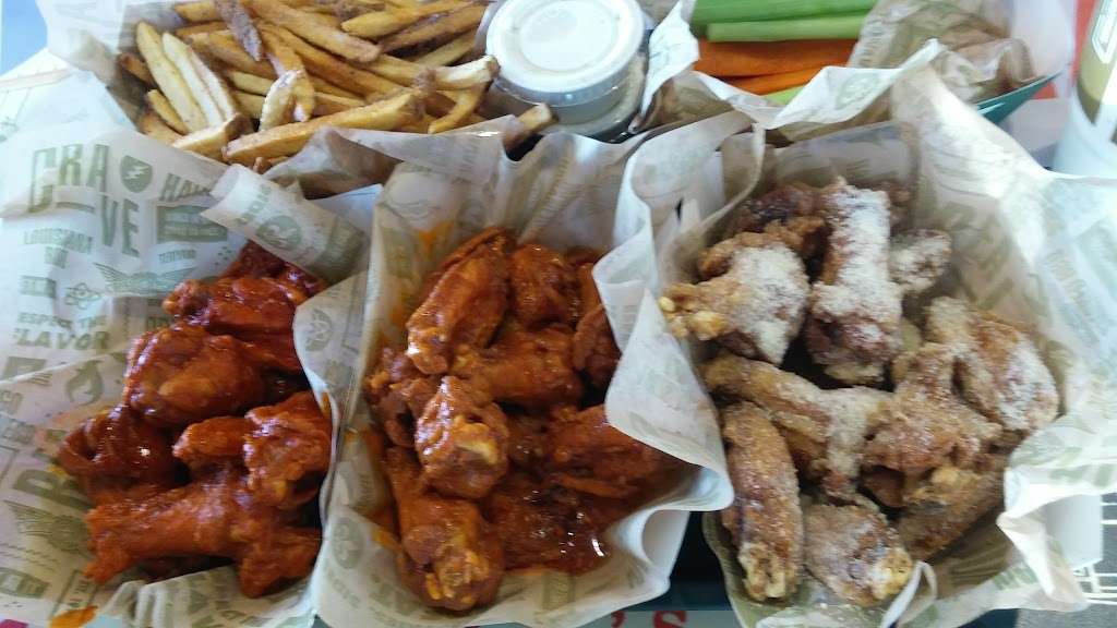 Wingstop | 186 E Easton St E, Rialto, CA 92376, USA | Phone: (909) 875-9464