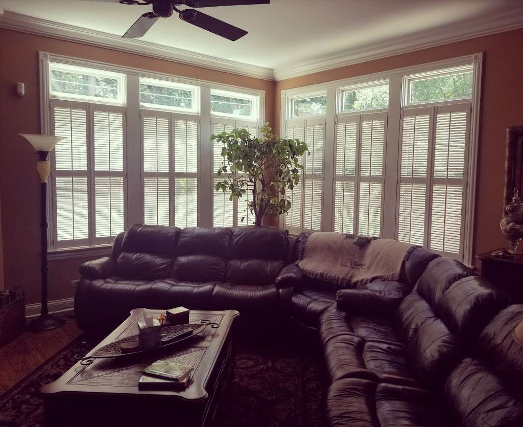 Custom View Shutters and Blinds | 13050 S Elizabeth Dr, Plainfield, IL 60585, USA | Phone: (815) 985-5800